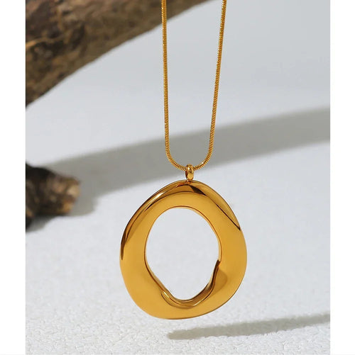 Gold Tone Organic Circle Pendant Necklace